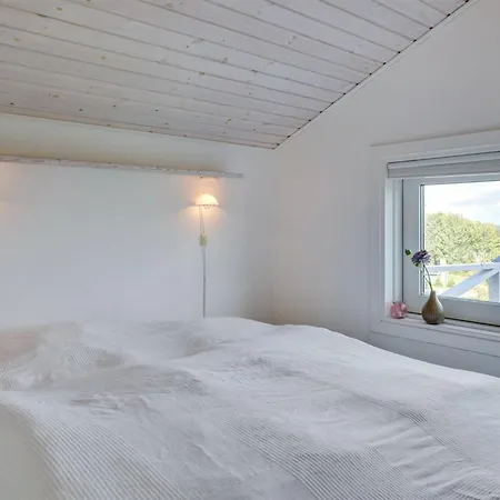 Feriehus Tjelle - 300m From The Sea By Interhome *