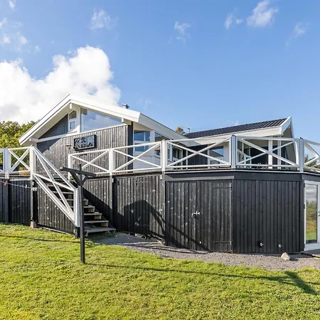 Tjelle - 300m From The Sea By Interhome